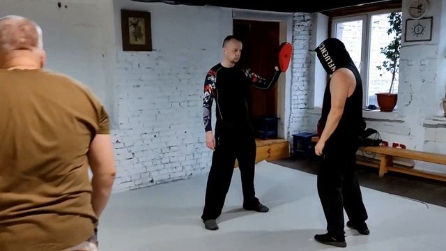 Прикладной ножевой бой. Старый толпар, связки начала боя и упреждение. Tolpar old school.