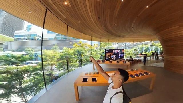 Apple Store Bullet TIme смотреть онлайн