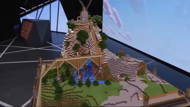 Windows 10 + HoloLens + Minecraft = Epic Gaming! смотреть онлайн