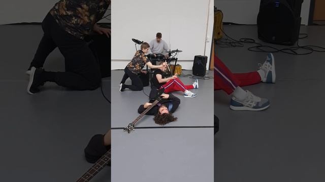 сцепка с музыкантами 2 смотреть онлайн