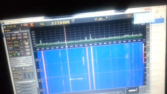 DVB-T on RTL2832U & R82T2 + modded driver 80m ham band смотреть онлайн