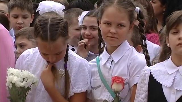 Линейка в школе №19 смотреть онлайн