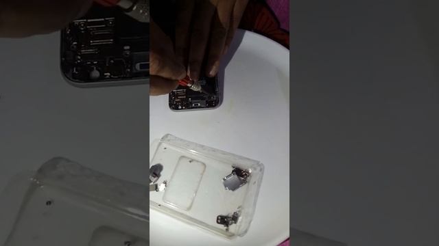 How to replace IPhone 6s motherboard at home смотреть онлайн