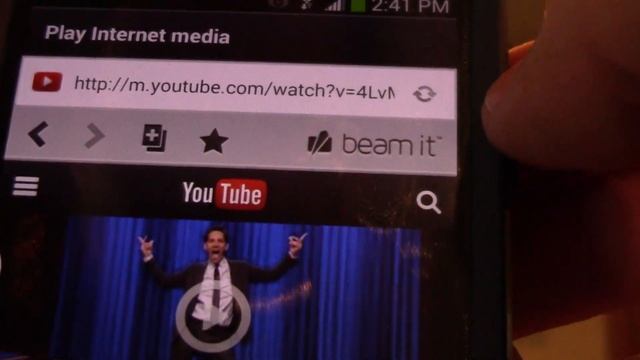 How to share media from your smartphone to your TV!!! смотреть онлайн