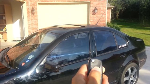 Roll windows up/down wirelessly with Key (MK4 Jetta GLI 03) смотреть онлайн