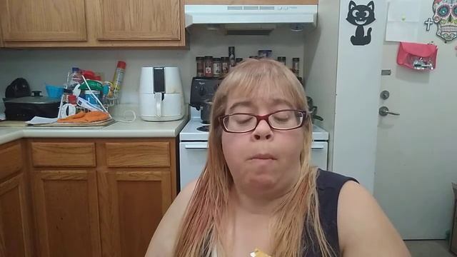 Little Debbie Pumpkin Spice Rolls & Limited Edition Mini Apple Cinnamon Donuts Taste & Review 🎃🍎🍩 смотреть онлайн