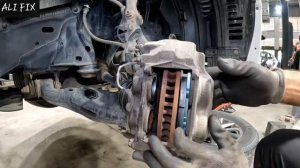 замена передних тормозных колодок .... тойота прадо - toyota prado