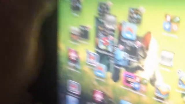 Weird IPad 1 glitch. Icons are going crazy! смотреть онлайн