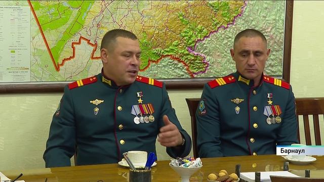 Губернатор Виктор Томенко встретился с Героями России