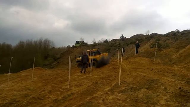 Land Rover 6