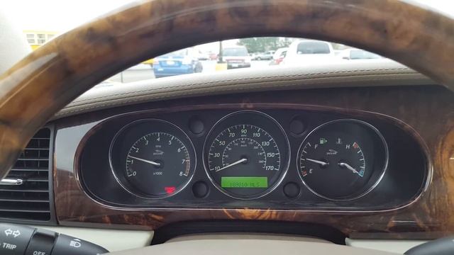 2004 Jaguar XJ8 Vanden Plas Cold Start in the School Parking Lot смотреть онлайн
