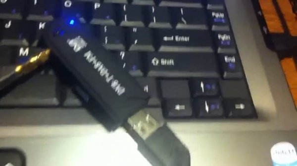 DVB - T + DAB + FM Stick with SDR#, Realtek RTL2832U + Elonics E4000 Chipset.