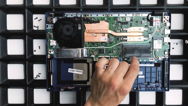 ASUS VivoBook 14-R424DK von Innen - RAM, SSD, Akku, Lüfter wechseln - Anleitung смотреть онлайн