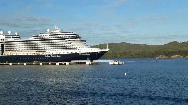 MS Nieuw Amsterdam - крутейший круизный лайнер в порту Amber Cove в Пуэрто Плата. Доминикана