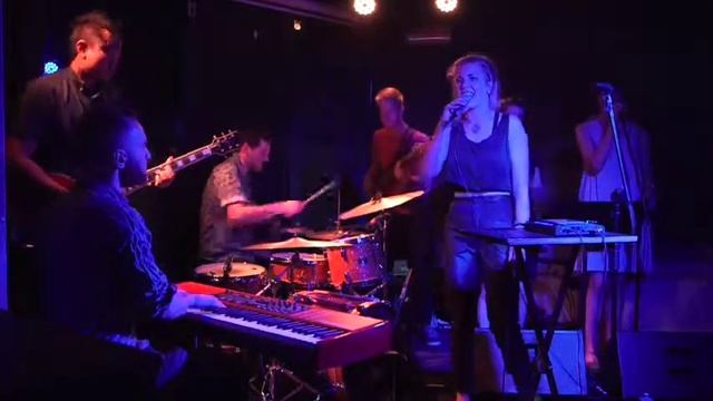 'Moving On' - Hey Frankie "Guess Who" EP Launch @ Boney 12.12.14 смотреть онлайн
