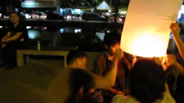 Чианг Май, на празднике Лой Кратонг смотреть онлайн