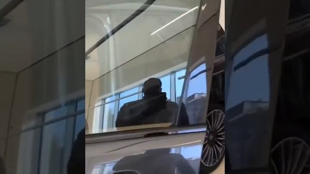 Роскошный Range Rover в AAA моторс Jaguar Land Rover смотреть онлайн