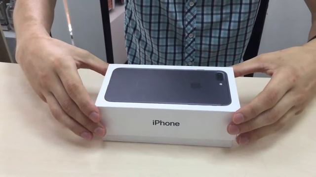 Apple iPhone 7 Plus Black 128GB Распаковка Unboxing смотреть онлайн