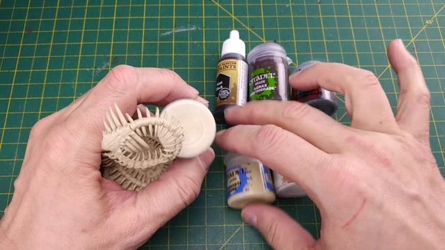 Painting a Bone Naga (2022) GameSmith S01E036 смотреть онлайн