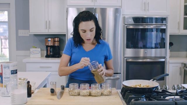 Cinnamon Apple Overnight Oats | Apple Pie in a Jar! смотреть онлайн