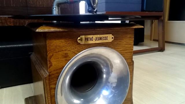 Monsieur Affre ♪Les Huguenots - Beaute Divine♪90rpm record . Pathe - Jeunesse phonograph смотреть онлайн