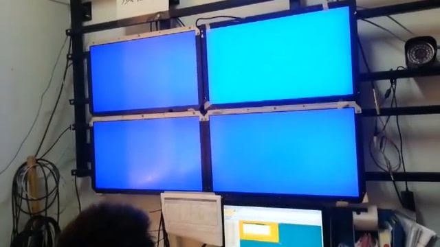 open windows on screens and display any input to each screen смотреть онлайн