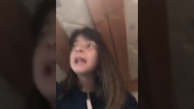 Guessing my sisters iPad password смотреть онлайн