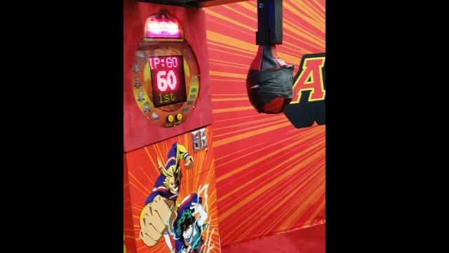 Gogeta Blue and Android 18 SMASHING Funimation's MHA punching machines at Anime Expo! смотреть онлайн