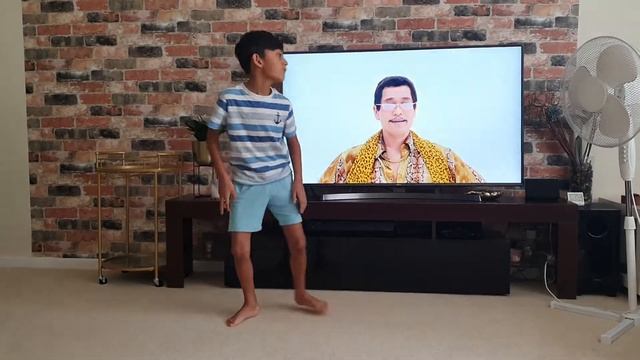 Pen Pineapple Apple Pen | Pikotaro | PPAP | Sabeer's Life смотреть онлайн