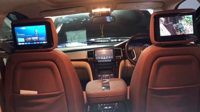 Cadillac Escalade With HiTV Smart Rear Seat Entertainment