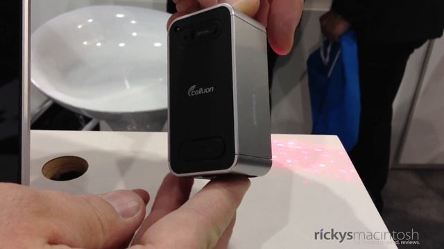 CES 2013: Celluon Magic Cube Bluetooth Laser Keyboard смотреть онлайн