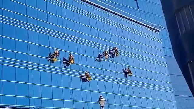 glass cleaning in Dubai highest building смотреть онлайн