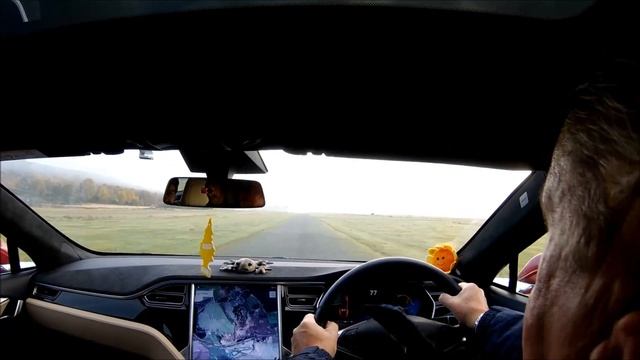 Tesla back-tracking on runway 27 смотреть онлайн