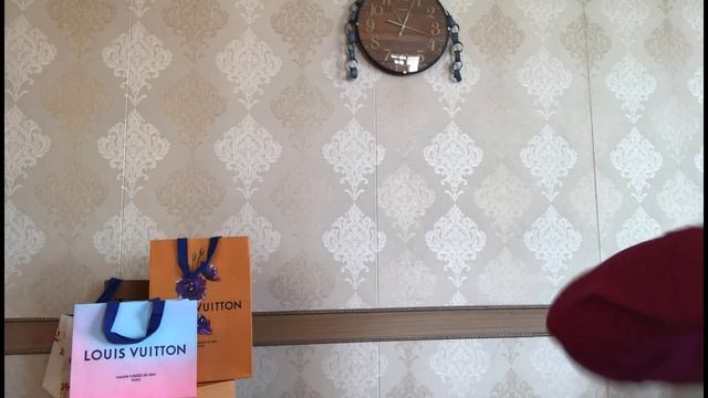 💛 LOUIS VUITTON REVEAL! 💛 | NOT A BAG OR AN SLG, BUT A GREAT TRAVEL COMPANION 🛫🗼 смотреть онлайн