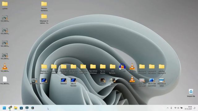 Windows 11 Taskbar - Basic Taskbar Use смотреть онлайн