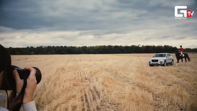Виктор Мартыненко в съёмках уникального арт проект "Танец автомобиля и лошади". смотреть онлайн
