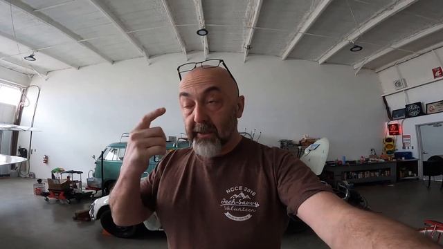 Leaking 64 Beetle - Intro смотреть онлайн