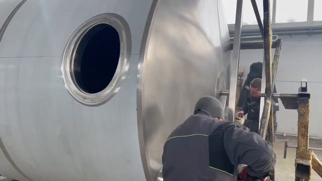 Вертикальный термос для молока (полировка)