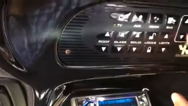 2003 Lincoln Town Car Limousine смотреть онлайн