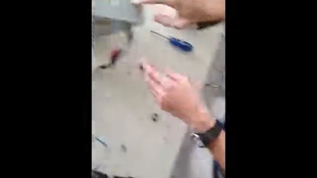 Desarmar y rearmar una computadora con Ubuntu смотреть онлайн