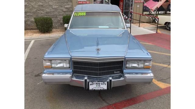 1990 Cadillac Brougham d'Elegance Hearse (photo slideshow)