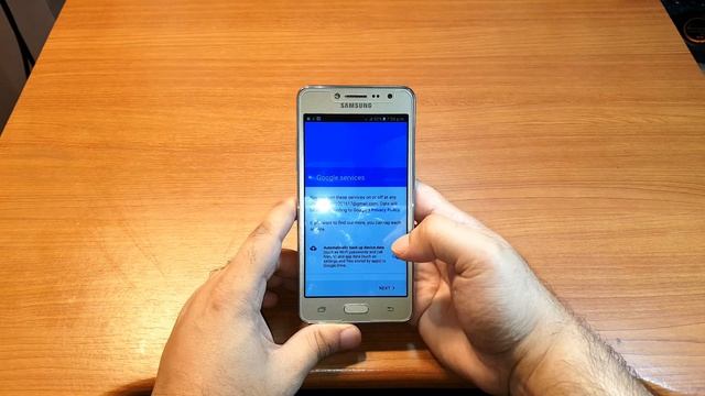 Downloading Apps on Android, Google play store 4K(Beginner) смотреть онлайн
