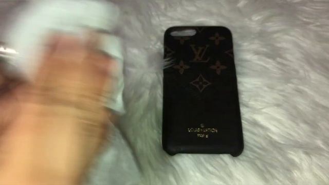Louis Vuitton iPhone Case смотреть онлайн