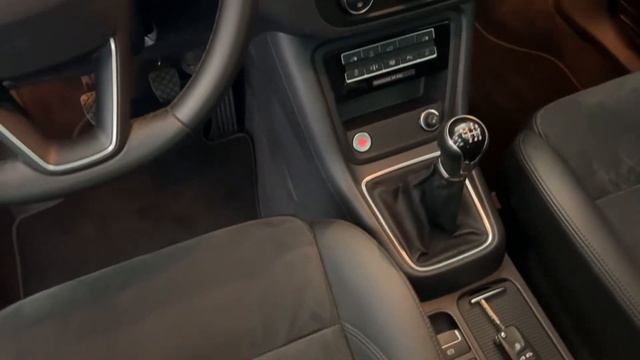 Seat Alhambra смотреть онлайн