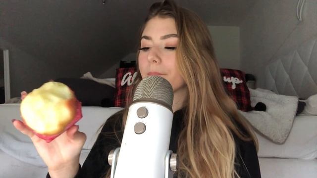 ASMR- Candied Apple essen! 🍎 🎅🏻 (Mukbang, Mouth Sounds) [ASMR German/Deutsch] смотреть онлайн