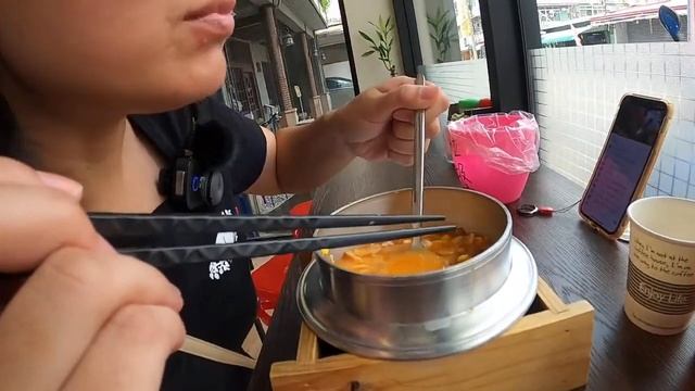 阿隆的視界#38 飯湯！潮州冷熱冰圓環附近的美食店 ft.哇嘛哉【東港飯湯】20200910 смотреть онлайн