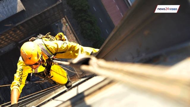 WATCH: Over the edge with a high rise window washer смотреть онлайн