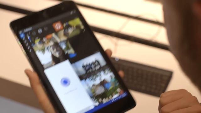 Windows 10 for tablets: it's a lot like the desktop version смотреть онлайн