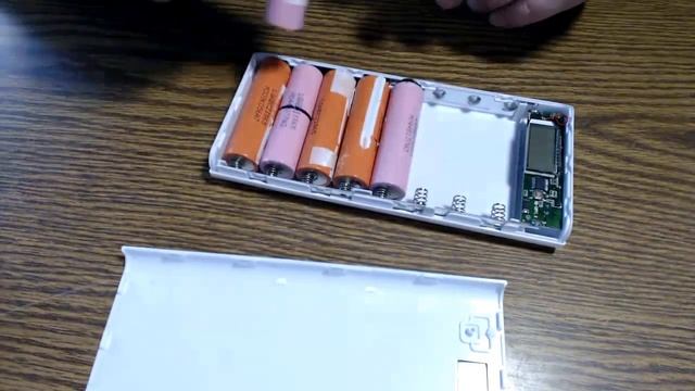 Повер банк из Китая на 8 элементов 18650. Power Bank Case for 8(!) 18650. смотреть онлайн
