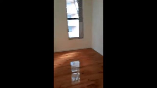 $2500 NO FEE! HUGE 1 bed walkup with Dishwasher! Eat In Kitchen! 1 Block from Q train on E94th! WOW смотреть онлайн